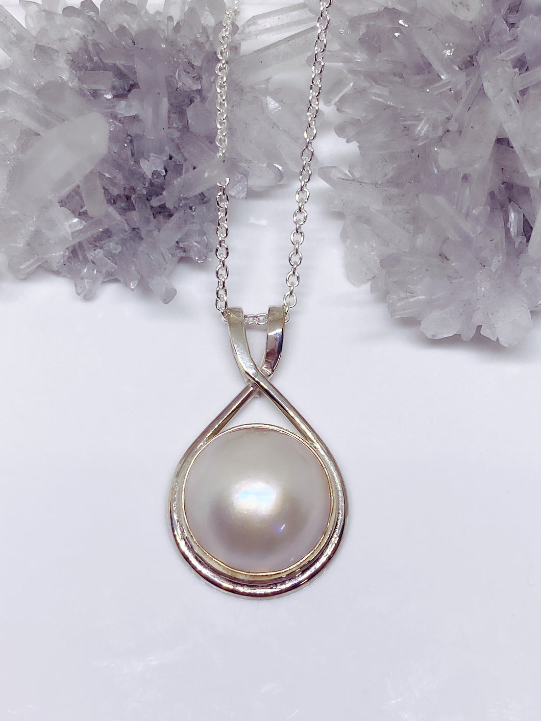 Sterling Silver Mabe Pearl Pendant & Chain