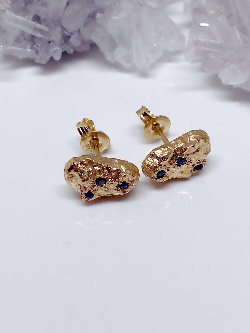 9ct Yellow Gold Nugget Studs With Australian Sapphires